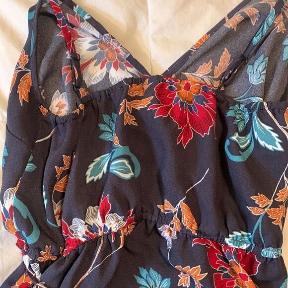 XHILERATION spaghetti strap mini dress, medium, polyester w/ elastic back strap - Picture 3 of 8